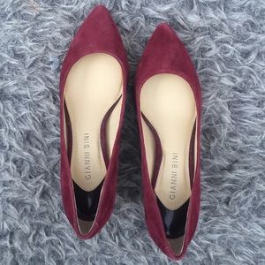 Gianni Bini Wine Suede Kitten Heels 1inch size6